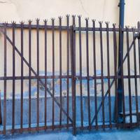 Antico cancello in ferro battuto