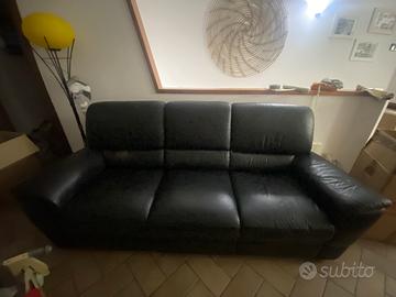 2 divani pelle Chateaux d’Ax