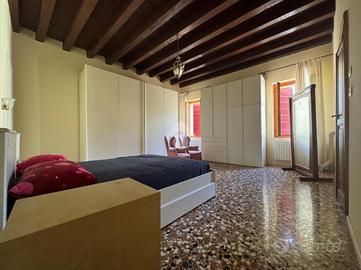 4 LOCALI A VITTORIO VENETO