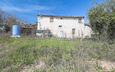 LOTTO EDIFICABILE CON RUDERE DA RISTRUTTURARE - ZO