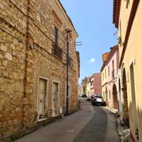 Antica casa padronale con cortile da restaurare