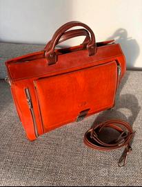 Cartella in pelle rossa