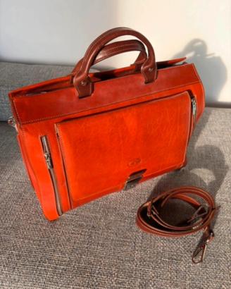 Cartella in pelle rossa