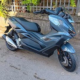 SCOOTER KL BRERA 300cc MOT. LC PIAGGIO