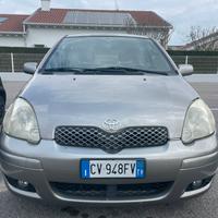 Toyota Yaris 1.0 benzina