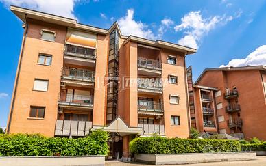 Appartamento a Torino Via PAVAROLO 4 locali