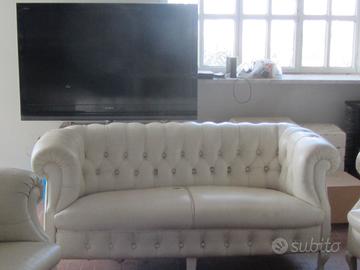 Divano e due poltrone Frau di pelle binca