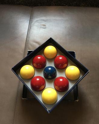 Boccette (integre) regolari da biliardo
