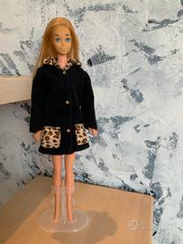 BARBIE COAT COLLECTION FASHION #68696 - 2000