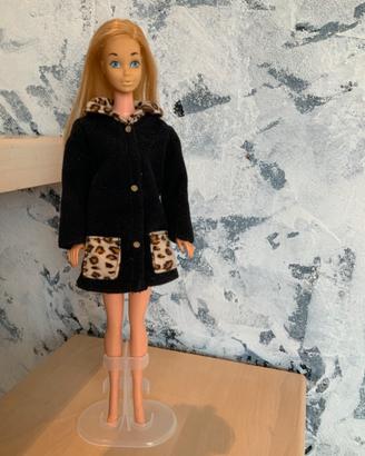BARBIE COAT COLLECTION FASHION #68696 - 2000