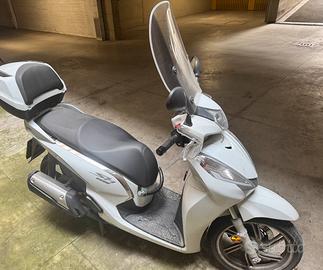 Honda SH 300 i