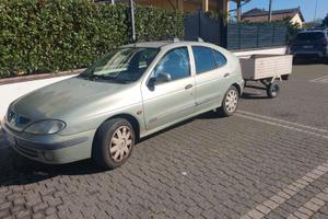 Auto + carrello appendice con coperchio