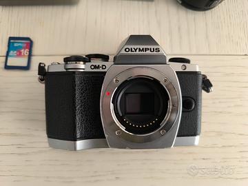 macchina fotografica wifi Olympus Om-d e-m10