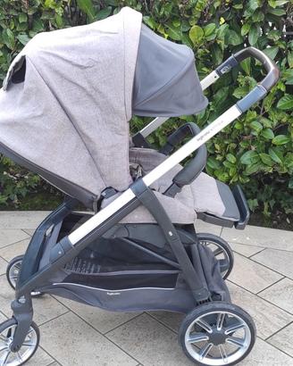 Trio Inglesina Aptica grigio con base isofix auto