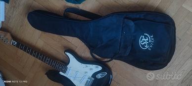 Chitarra elettrica sx