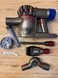 Dyson V8