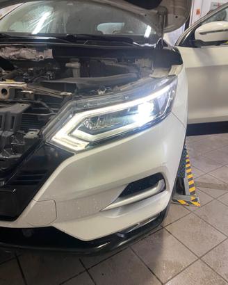 Faro Nissan Qashqai