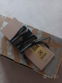 Lacci neri Golden Goose 