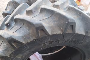 n.2 Gomme trattore Pirelli 360/70/20 360/70 r20