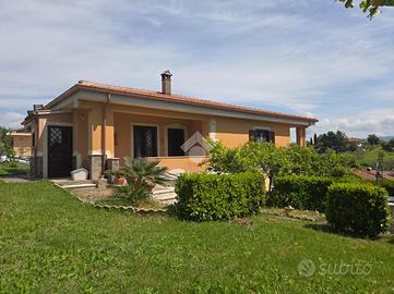 VILLA SINGOLA A VELLETRI