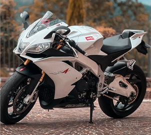 Aprilia RSV4 RR APRC