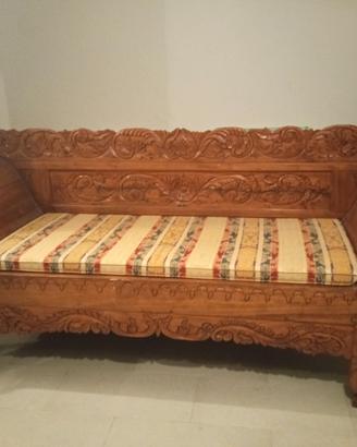 Divano etnico in legno