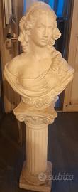 statua e colonna in gesso