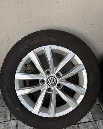 Cerchi in lega originali vw del 16 + gomme da neve