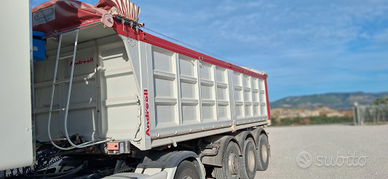 Vasca ribaltabile trilaterale