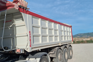 Vasca ribaltabile trilaterale