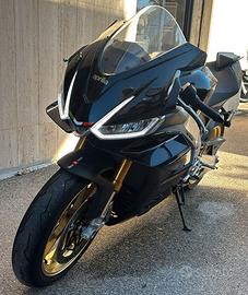 Aprilia RSV4 Factory BLACK EDITION