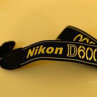 Tracolla per Nikon D600 NUOVA