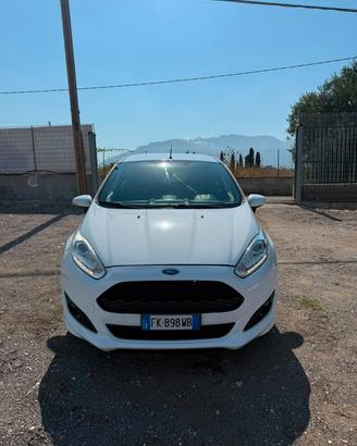 Ford Fiesta 1.5 TDCi 75CV 5 porte ST-Line