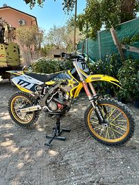 Suzuki RM-Z 250 4 tempi
