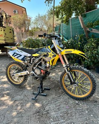 Suzuki RM-Z 250 4 tempi