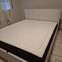 Letto con cassettone smontato senza materesso 