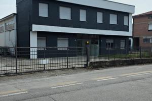 Capannone a Corte Teggie - Reggio Emili