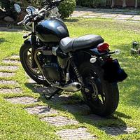 Triumph Street Twin 900