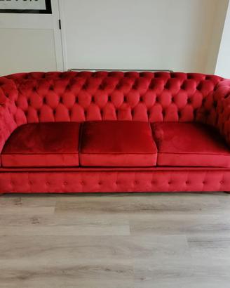 Divano Chesterfield 3 posti in velluto rosso