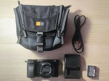 Mirrorless Sony Alpha A6000 + obiettivo 16-50mm