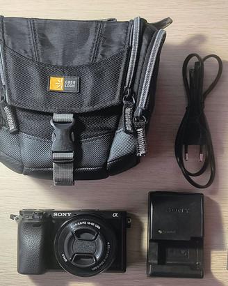 Mirrorless Sony Alpha A6000 + obiettivo 16-50mm