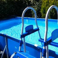 Piscina rettangolare da giardino