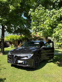 Alfa Romeo Stelvio 2.2  t B-Tech Q4 210cv auto