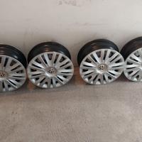 Cerchi 15 + borchie originai Volkswagen Germania