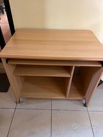 Scrivania porta pc