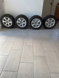 Gomme auto AUDI A4
