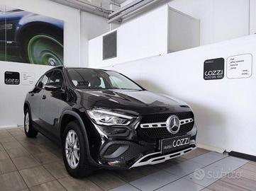 MERCEDES-BENZ GLA (H247) - GLA 200 Automa