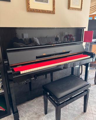 Painoforte Yamaha U1H