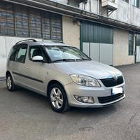 Skoda Roomster 1.2 neopatentat cambio automatico