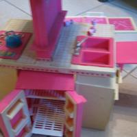 CUCINA BARBIE anni 80 con alcuni accessori v. foto